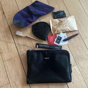 Tumi for Delta Business Class Pouch